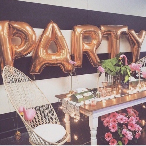 My PoshNSip Party, Was A Huge Success! Thx Ladies! - Picture 3 of 14